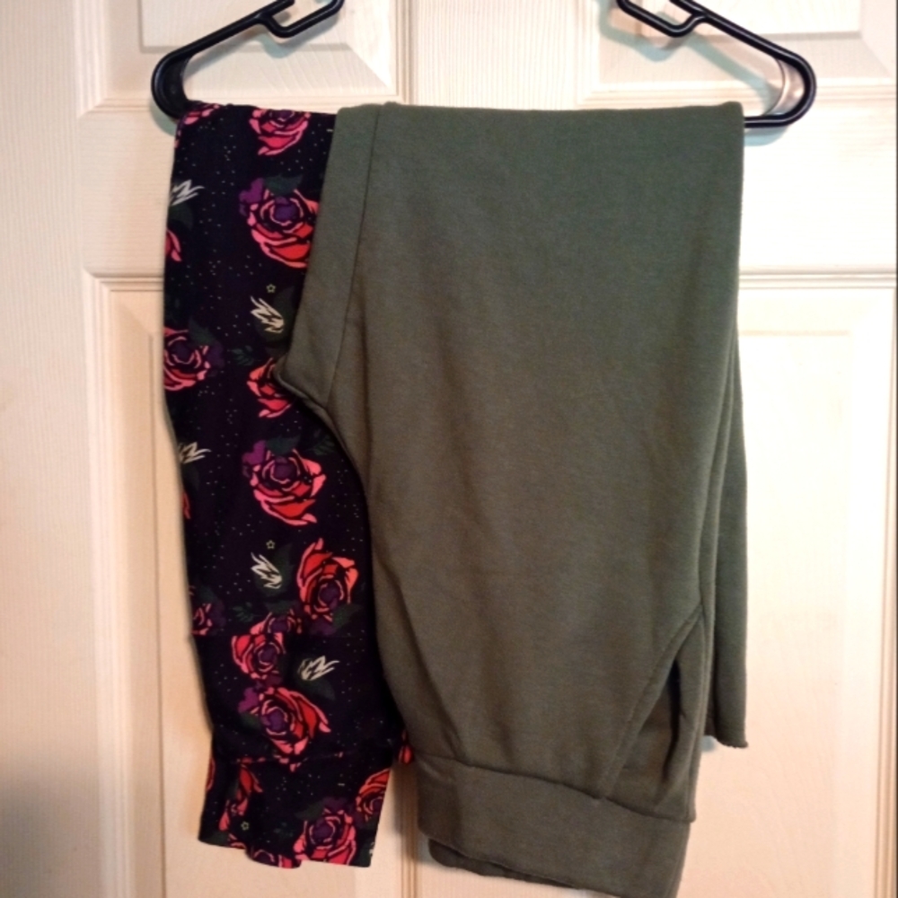 Floral and Olive Jogger Pants Set Size Small